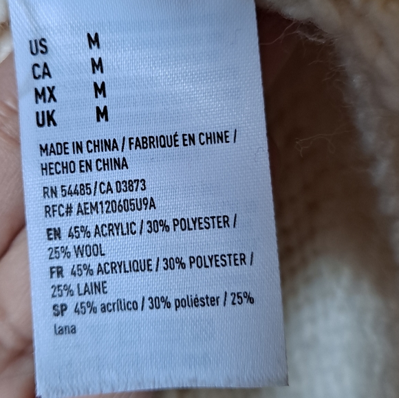 American Eagle Wool Blend chunky Knit Cream Color Crew Neck Pull Over Sw… - Picture 8 of 9